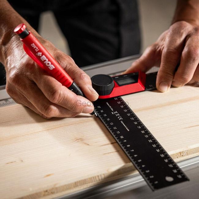 Digitální úhloměr SOLA WMD 200