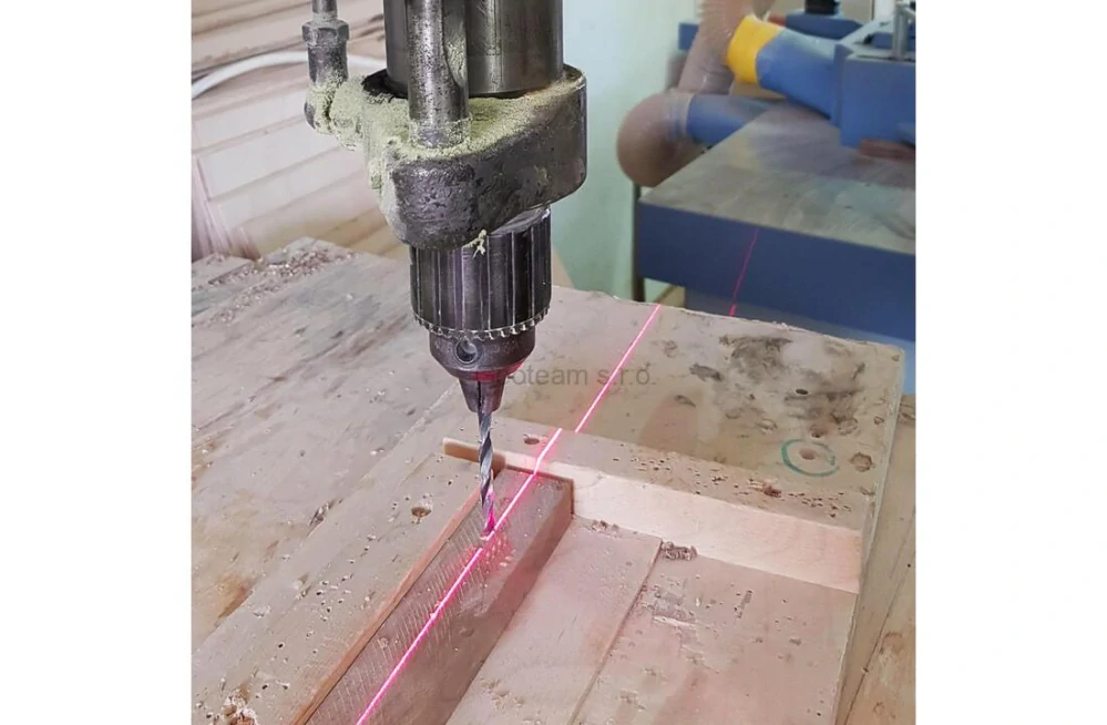 Vytyčovací laser Hedü PL2 s červeným paprskem bez držáku L320