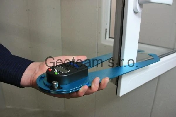 Tloušťkoměr a úhloměr digitální Hedü S301